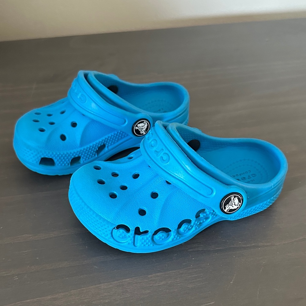 CROCS toddler Blue Shoes slip on size 7